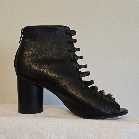 Jeffrey Campbell "Houdini-2" Black Buckle Mid Ankle Sandal. Size 7.5M - Picture 13 of 16